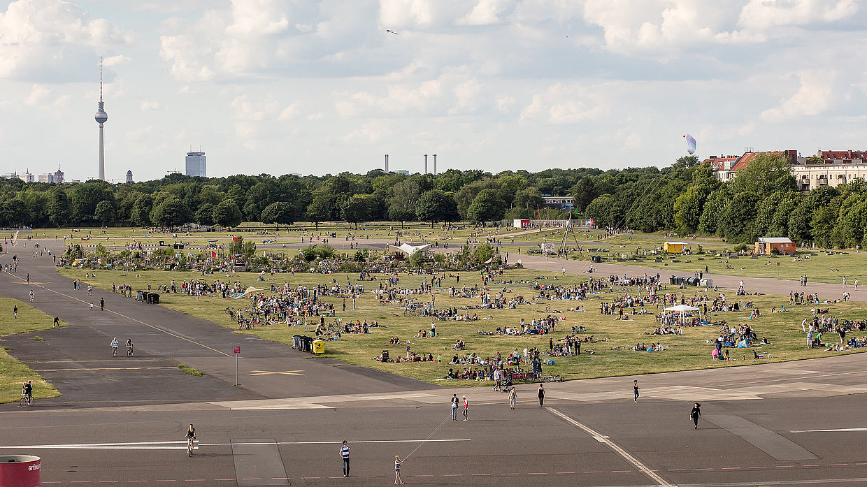 Luftbild des Teilbereichs Oderstraße auf dem Tempelhofer Feld